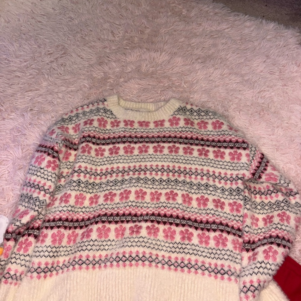 Hollister Pink and Cream Patterned Sweater